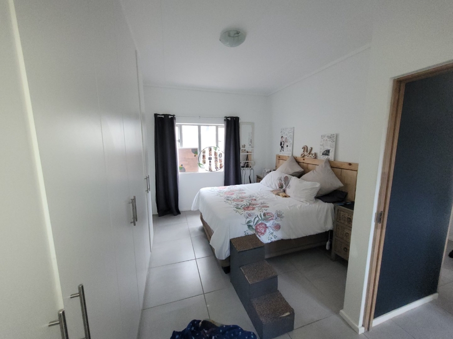 2 Bedroom Property for Sale in Pacaltsdorp Western Cape
